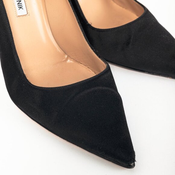 Manolo Blahnik BB Black Satin Pointed-Toe Heels - Picture 7 of 9
